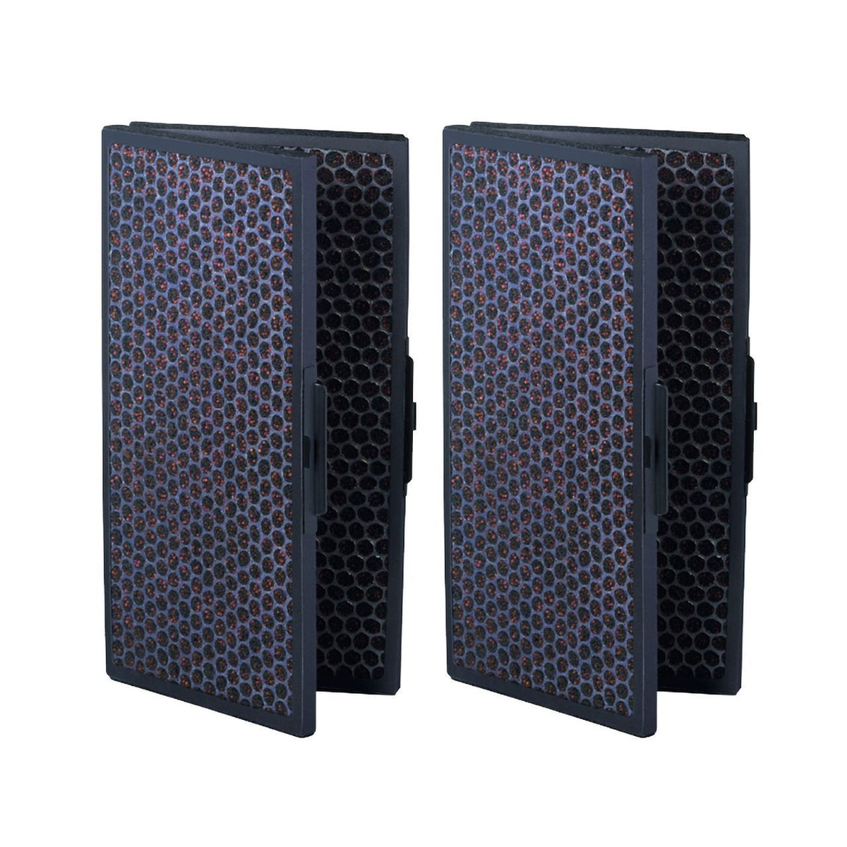 Zwei Blueair Pro Carbon(+) Ersatzfilter mit Wabenstruktur, stehend nebeneinander