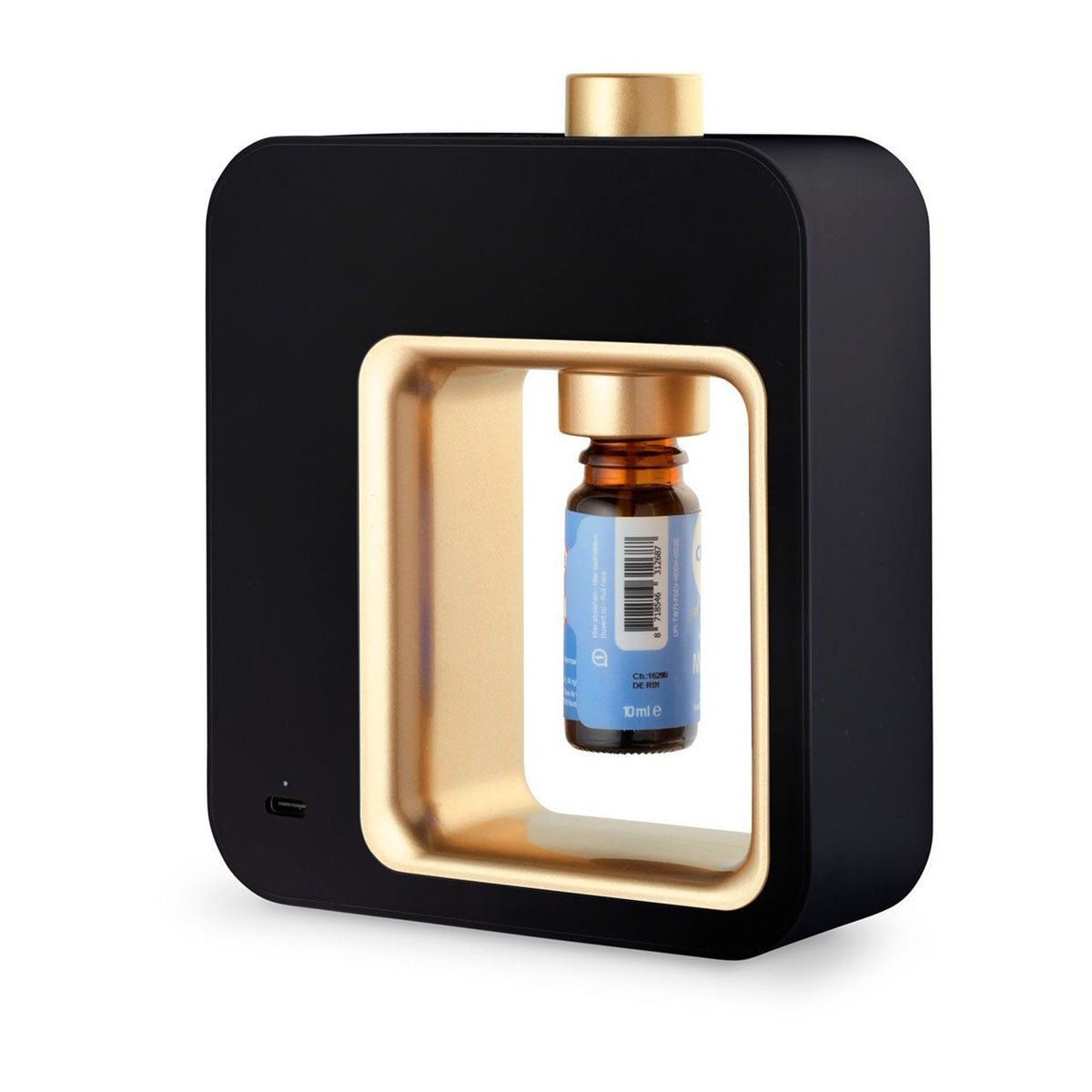 Clean Air Optima Aroma-Diffuser „Aromatic“ in Schwarz-Gold mit eingesetzter Duftöl-Flasche, Schrägansicht