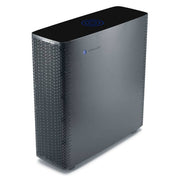 Blueair Sense Luftreiniger in Graphite Black, Schrägansicht mit Lüftungsgittern und Touch-Bedienfeld